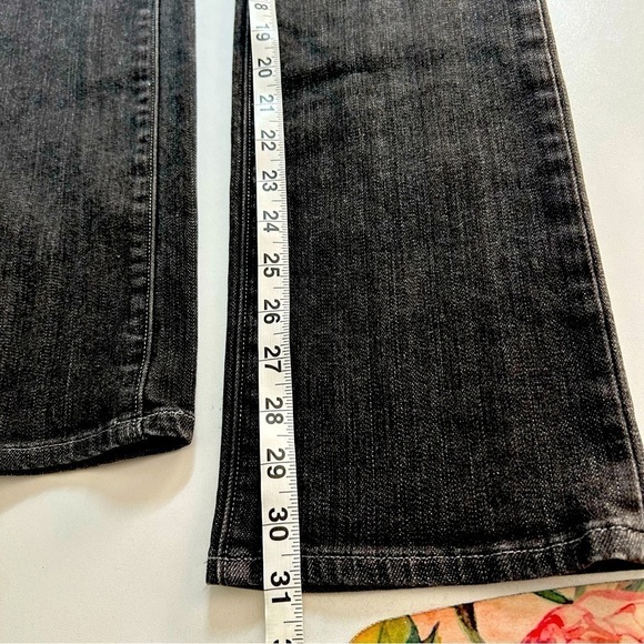 American Eagle Straight Leg Jeans Womens Sz 2 - Picture 8 of 8